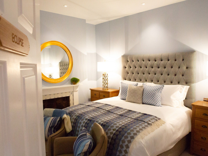 Bedroom 2, The White Horse Inn, West Sussex