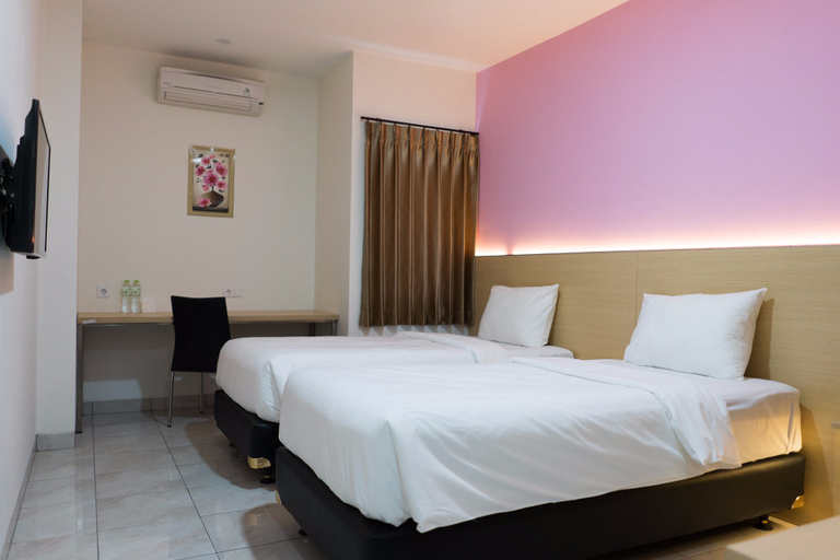 Bedroom 3, I & M (Ivana & Michelle) Hotel, Surabaya