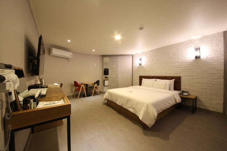 Bedroom 2, Winner Hotel, Jeonju