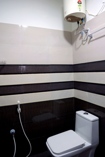 Bathroom, GMS Golden Residency, Viluppuram