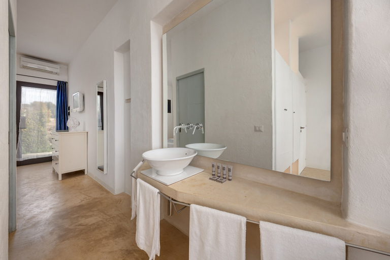 Bathroom 4, Masseria Samenti, Lecce