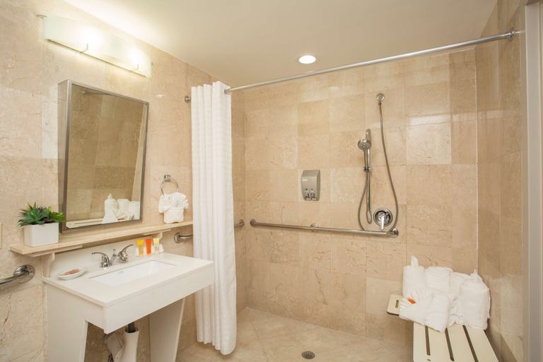 Bathroom 4, Best Western Plus Atlantic Beach Resort, Miami-Dade