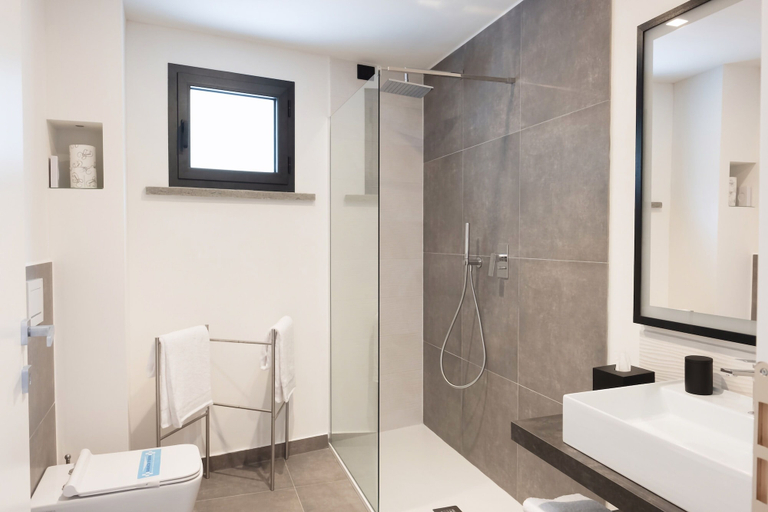 Bathroom 4, Amiata Suite, Siena