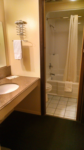 Bathroom 3, Americas Inn, Hamilton
