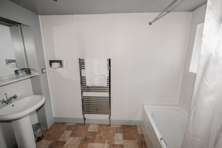 Bathroom 4, York Pavilion Hotel, BW Signature Collection, York