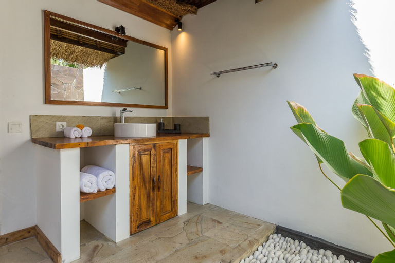 Bathroom 8