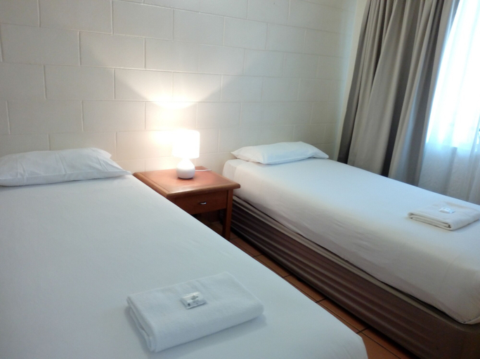 Bedroom 4, Lake Central, Cairns