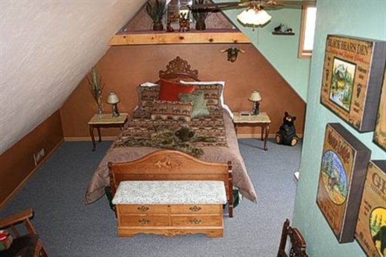 Bedroom 2, at the Waters Edge Bed & Breakfast, Lake Michigan