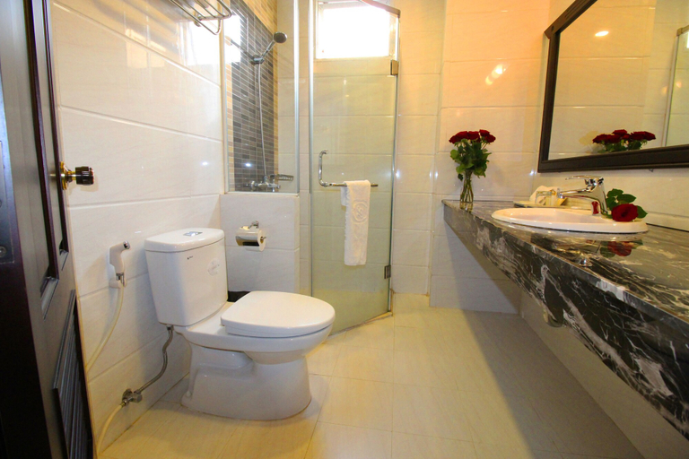 Bathroom 5, Royal Hotel Dalat, Đà Lạt