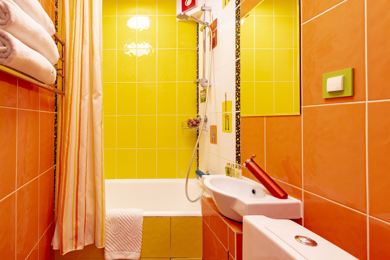 Bathroom, InnDays on Novocheremushkinskaya 2, South-Western