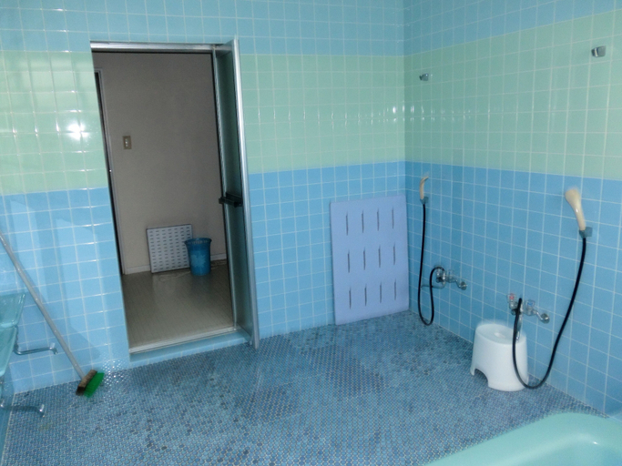 Bathroom 4, Pension Lakeside, Ōtsu