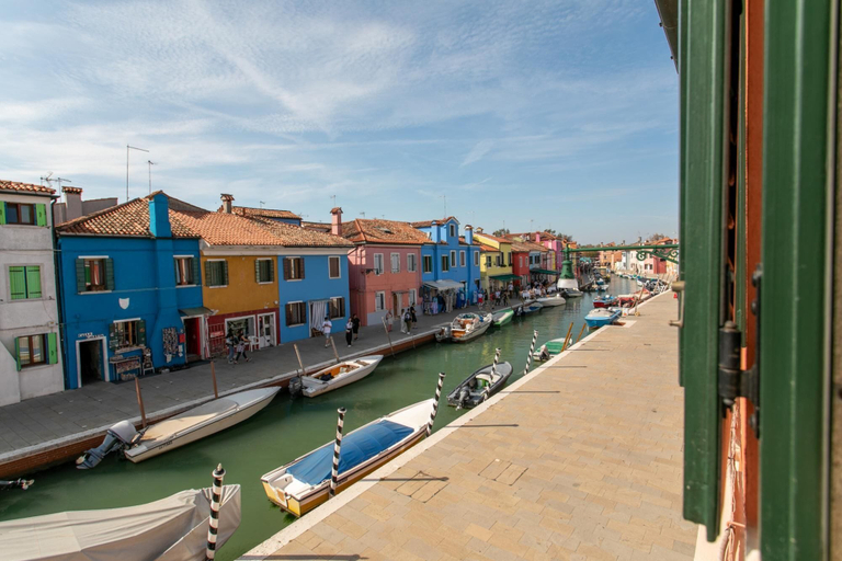 Room 5, Wondrous Palazzetto 1619 in Magical Burano Island, Venezia