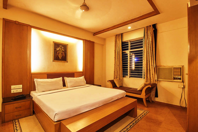 Bedroom 4, Hotel Roopa, Mysore