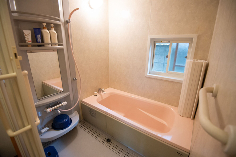 Bathroom 3, Guest House Wagaranchi Kai, Kumano