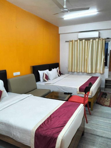 Bedroom 3, Hotel Rekha International, Nalanda
