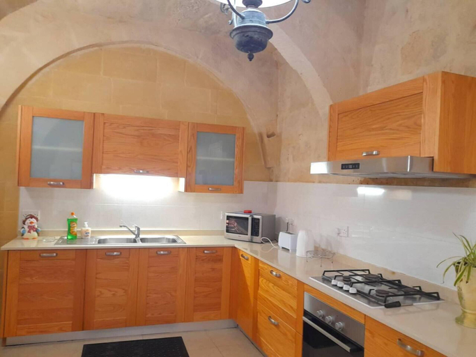 Others 5, Tas Suplu Farmhouse Gozo