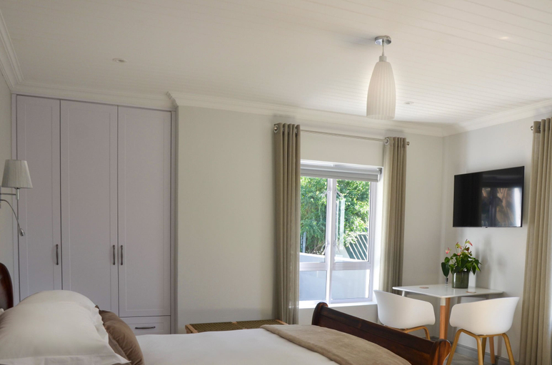 Bedroom 2, Serenity Ocean Lodge, Eden