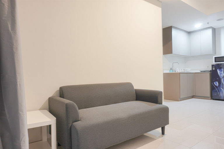 Living room 5, Fancy And Comfort 1Br At Gold Coast Apartment, Jakarta Utara