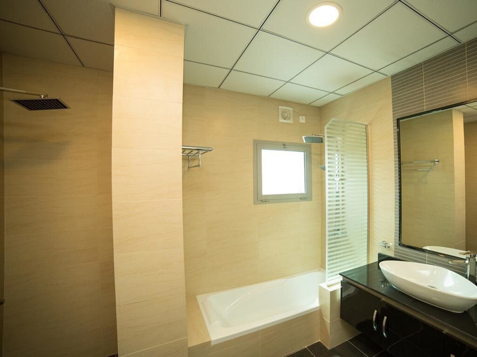 Bathroom 3, Golden Rose Luxury Suites, Manama