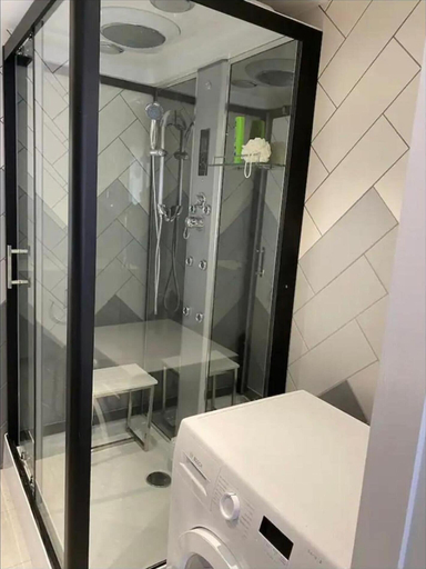 Bathroom 3, Studio Appt - Sleeps 2 - Free Parking - 5min-metro, Manchester