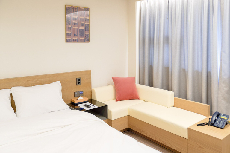Bedroom 2, Eden Foret Hotel, Chungju