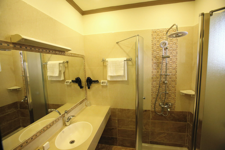 Bathroom 3, Shepherd Plaza Hotel, Bethlehem