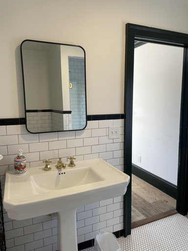 Bathroom 4, Printmaker's Inn, Chatham