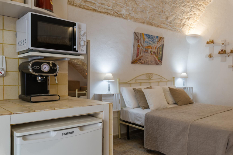 Others 4, Ostuneon 900 in Ostuni, Brindisi