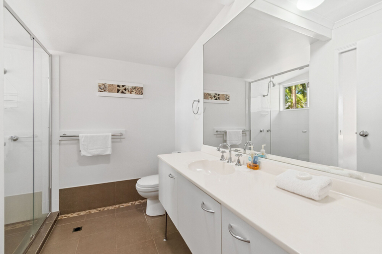 Bathroom 4, Coco Bay Resort, Noosa - Noosa-Noosaville