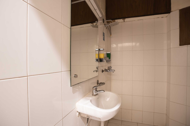 Bathroom 4