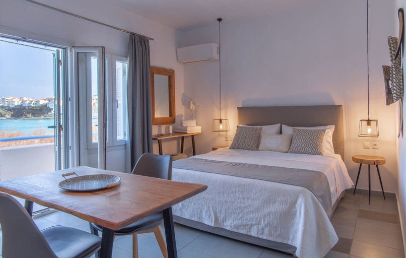 Bedroom 4, Alkyoni Studios, South Aegean