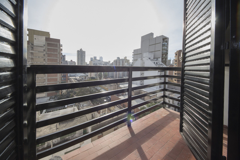 Others 4, Dean Funes X22, Capital