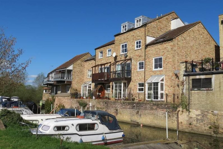 Exterior & Views 2, Whitehouse Guest House, Cambridgeshire