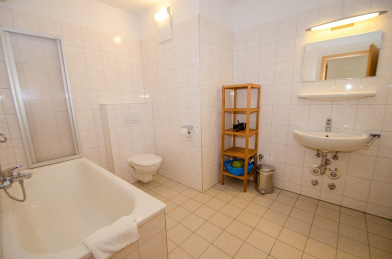 Bathroom 3, Appartement Zell City, Zell am See