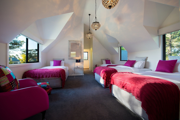 Bedroom, Artemis Retreat, Hepburn - East