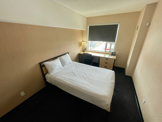 Bedroom 5, Residence & Conference Centre - Ottawa West, Ottawa
