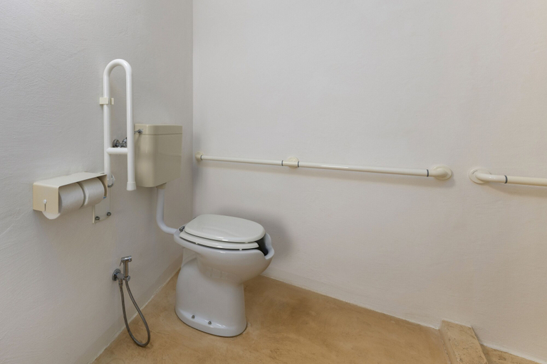 Bathroom 4, Masseria Samenti, Lecce