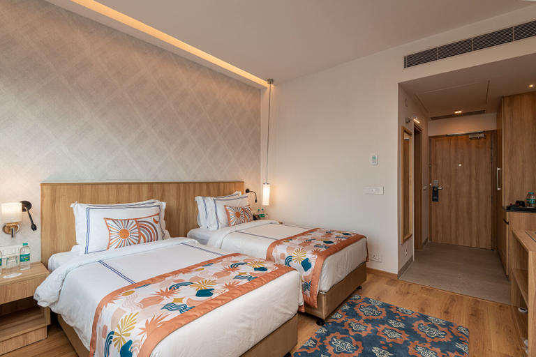 Bedroom 3, ExpoInn Suites and Convention, Gautam Buddha Nagar
