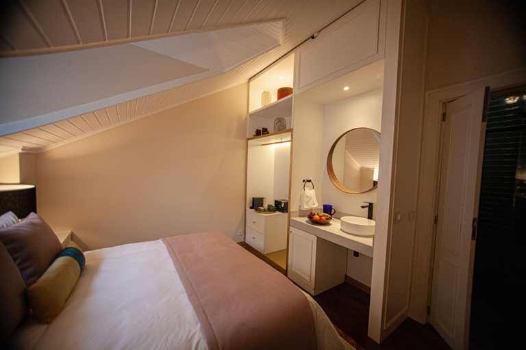 Bedroom 3, Storytellers Palace, Alcobaça