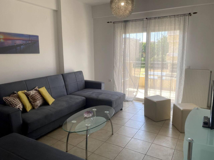 Living area 3, Impeccable Apt Sleeps 5 in Heraklion, Crete