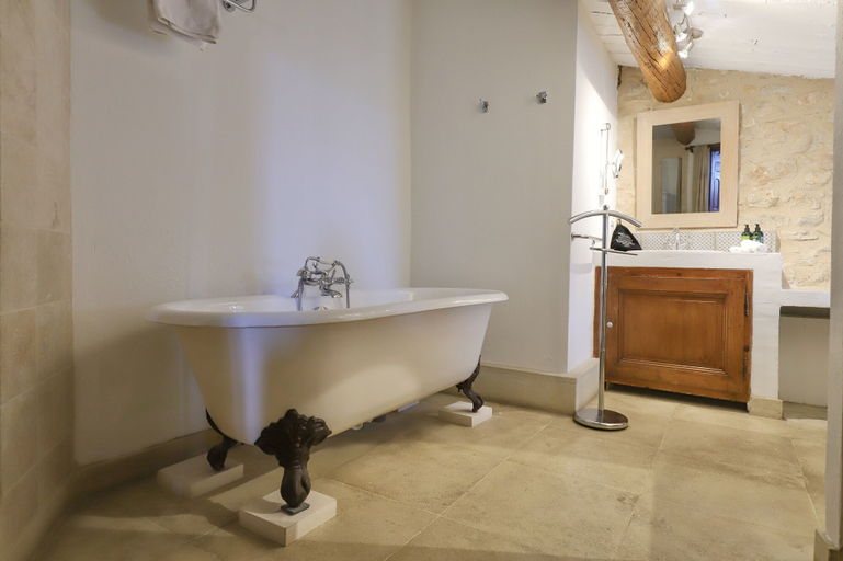 Bathroom 5, La Ferme de la Huppe, Vaucluse