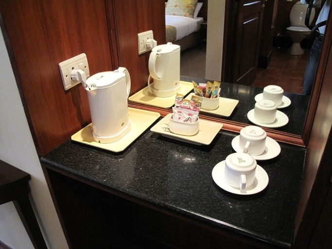 Food & Drinks 5, Hotel Jumolhari, Chang