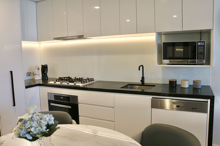 Dining Room 9