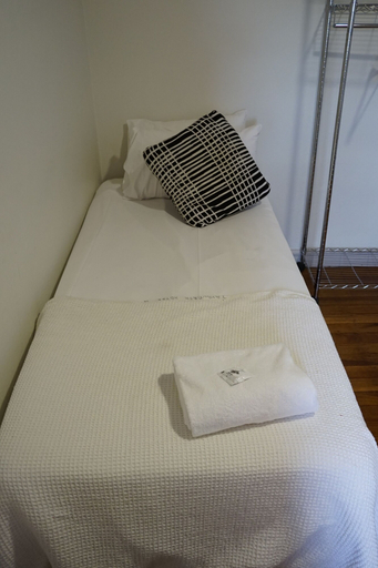 Bedroom 3, The Tamworth Hotel, Tamworth Regional - Pt A