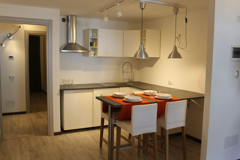 Others 4, Chalet Alaska, Sondrio