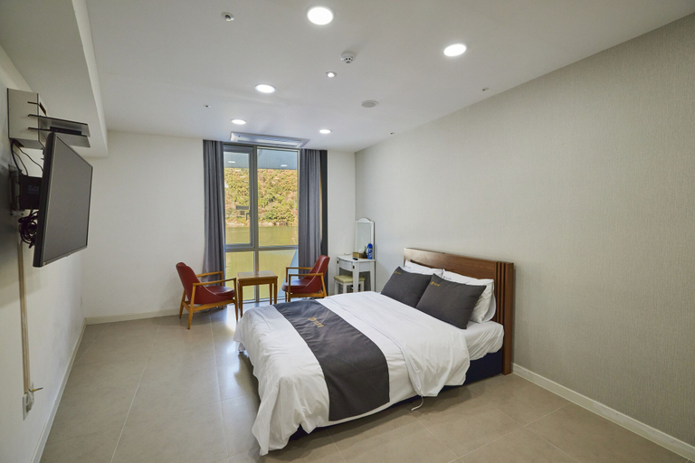 Bedroom 3, Crest72 Hotel, Gapyeong