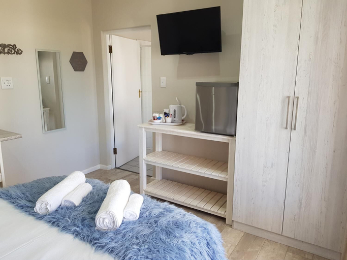 Bedroom 2, Outeniqua enRoute, Eden