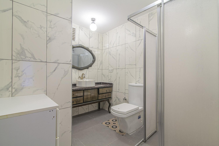 Others 2, Charming Flat With Backyard Close to Zorlu Center, Beşiktaş