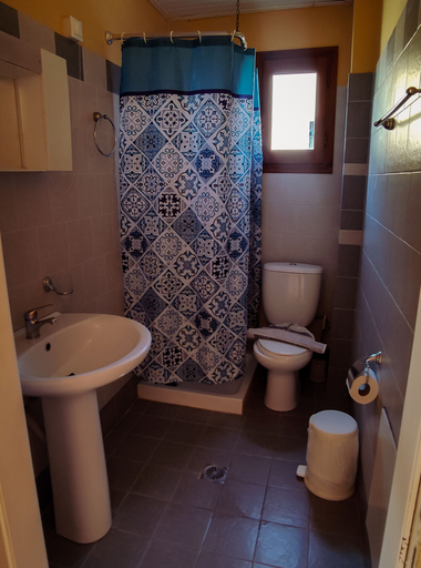 Bathroom, Stella, North Aegean