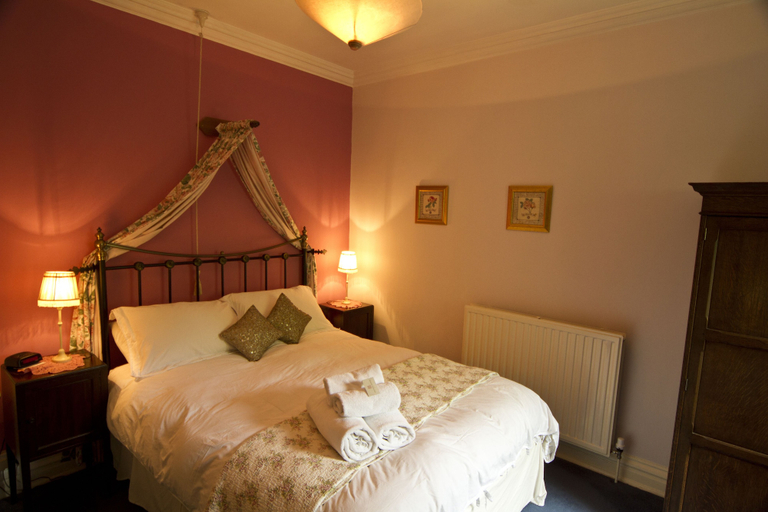 Bedroom 2, Trehaven Manor, Cornwall